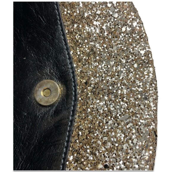 Just Cavalli Glitter Lips Shoulder Bag – Vintage Leather w/ Silver Chain - Picture 11 of 16